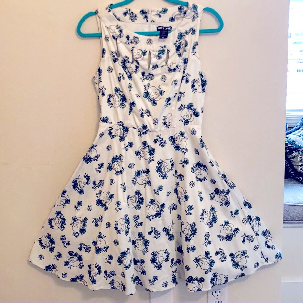 Hot Topic skulls and flowers dress